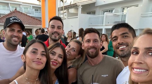 Futbalové hviezdy si užívajú letnú prestávku