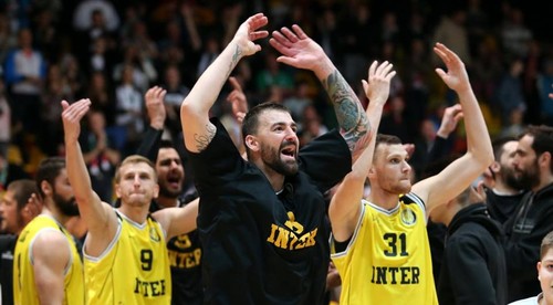 Prievidza neobháji titul, Inter prvým finalistom