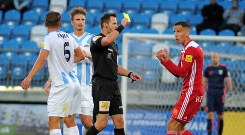 Trenčín doplatil v Nitre na nedisciplinovanosť. Trest prišiel v nadstavení