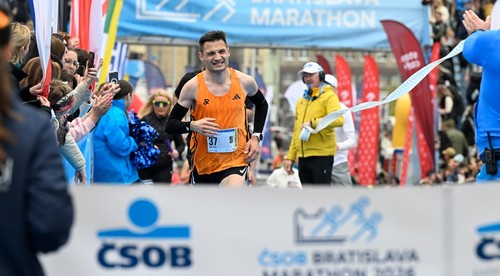 ČSOB maratón premiérovo vyhral Hladík. Ženám kraľovala Bodnárová