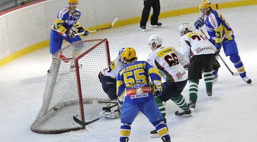 RONA Cup 1. deň - Skalica porazila Zlín 6:4 - FOTO