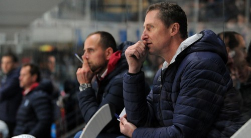 HK Nitra pokračuje už bez obrancov Štumpfa a J. Kováčika