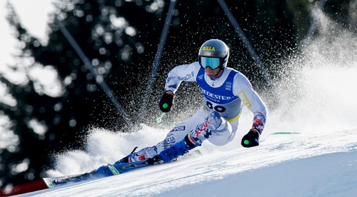 Žampovci sa zapíšu do histórie, Teo postúpil z kvalifikácie. Zajtra od 9:15 obrovský slalom na JOJŠPORT