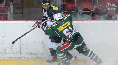 Fantastická kulisa na peknom hokeji