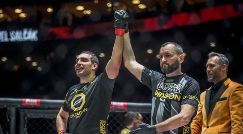 MMA rozhodca Pavel Touš: Zodpovednosť za zdravie bojovníkov nikdy nemôže byť rutina