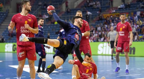 Rozhodcov vyšetrujú za ovplyvňovanie zápasov, miesto na šampionáte ich to nestálo