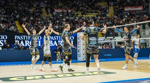 Elitní európski volejbalisti a volejbalistky opäť na Joj Športe