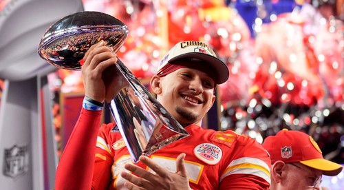Kansas City zdolalo v Super Bowle San Franciso 25:22