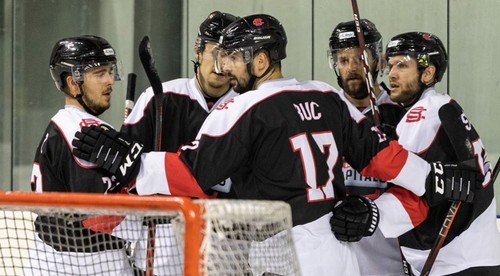 Víťazná premiéra Capitals, Žilina začala domácou prehrou