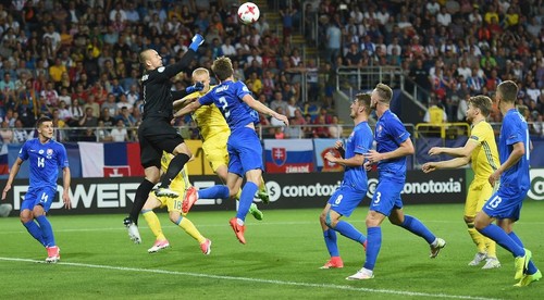 Sokolíci naložili Švédom trojku. Na postup si musia počkať