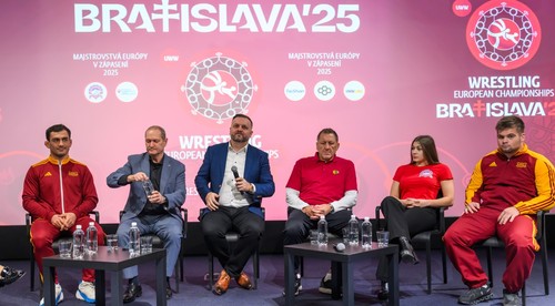 Začína plynúť mesiac do domácich ME v zápasení