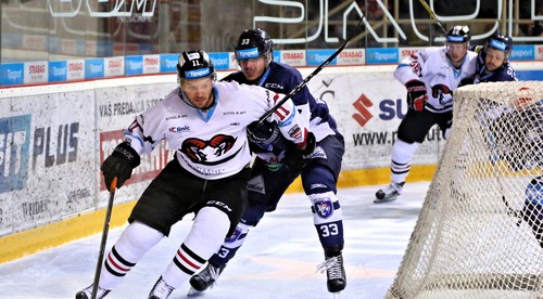B.Bystrica doma 100-percentná. Nad Martinom vedie 2:0