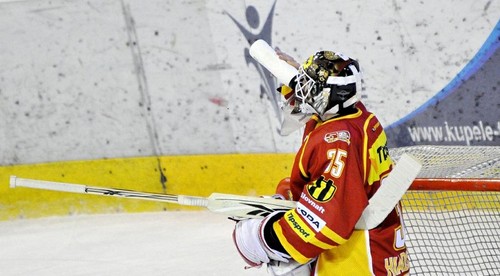 Tomáš Hiadlovský: Mal som puk podržať a nie rozohrať