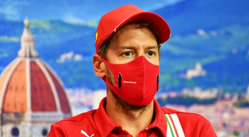 Špekulácie sa potvrdili, Vettel od budúcej sezóny v nových farbách