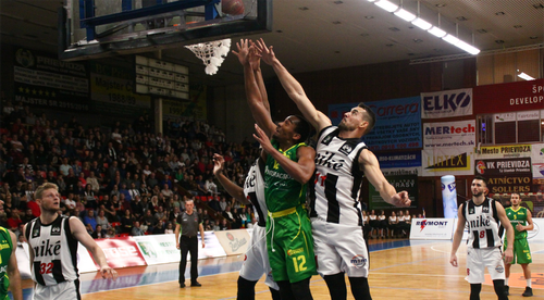 Štvrtý triumf za sebou zaznamenala Prievidza. Poradila si s Levickými Patriotmi