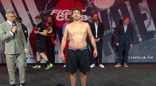 Mal byť hviezdou UFC, youtuber ho knokautoval v prvom kole