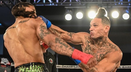 Trojsekundový zápas s brutálnym KO v boxe bez rukavíc