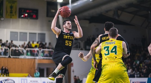 Inter a Lučenec natiahli svoje víťazné série aj vďaka týmto košom