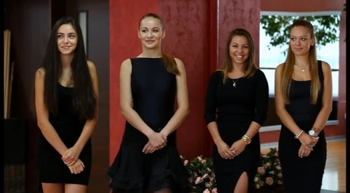 Chalani sa zajtra poriadne zapotia: Do parády si ich vzali krásne tanečnice