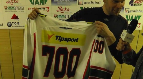 Školiak sa hrdí sedemstovkou