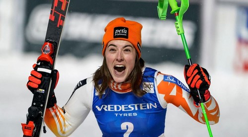 Vlhová vyhrala slalom v Courcheveli a dopriala fanúšikom krásne Vianoce