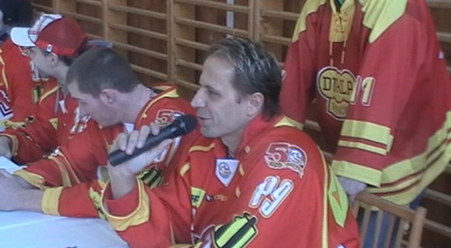 Hokejisti Dukly opäť rozdávali úsmev a radosť mladým ratolestiam