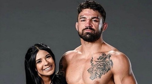 Nástup po boku hviezdy UFC je na predaj
