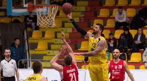 Komárno uspelo iba ako druhý tím v sezóne na palubovke Interu