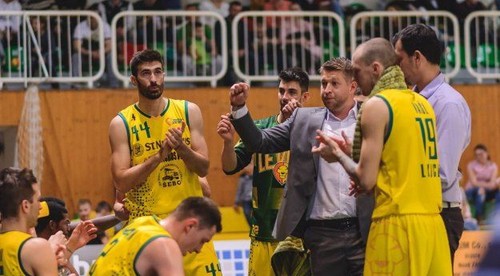 Handlová hrýzla iba v úvode. Levice s presvedčivým víťazstvom