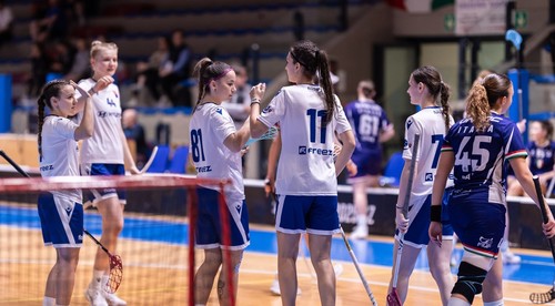 Florbalistky postúpili na MS. Vyrovnaný duel zohrali aj so Švajčiarskom