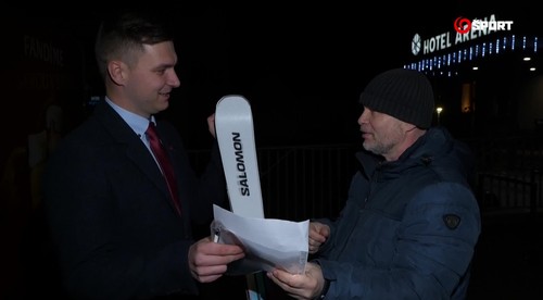 Výherca SMS súťaže o lyže od bratov Žampovcov si prevzal svoju cenu
