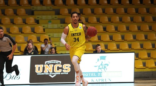 Basketbalista Interu mal 36 hodín na odchod, potom by tu ostal zatvorený