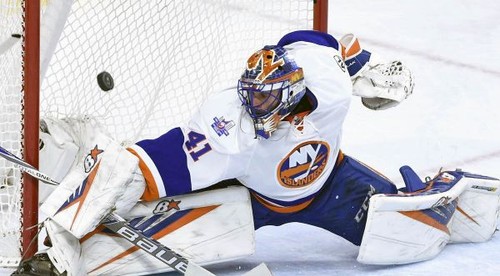 Príprava NHL v plnom prúde. Čisté konto Haláka, asistencia Jaroša