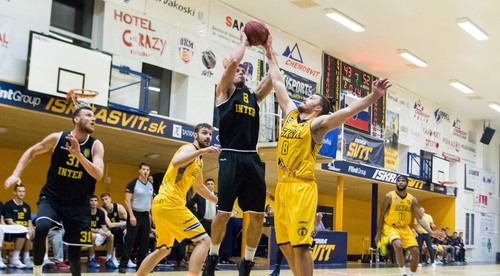 Inter sa vo Svite pomalšie rozbiehal. Domácich zničil v druhom polčase