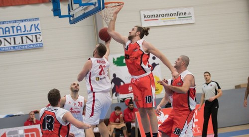 Komárno vyhralo prvú štvrtinu o 18 bodov. Na konci radosť Žiliny