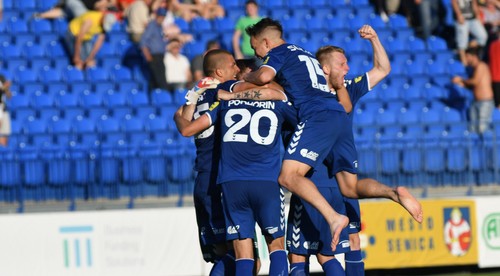 V Senici radosť. Podľa Kostelníka sa rozhodlo už v prvom zápase