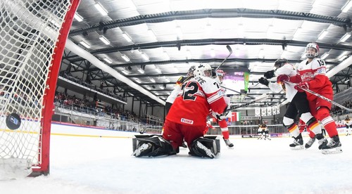 Hokejové družstvo zostupuje do tretej najkvalitnejšej divízie