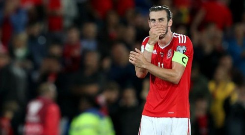 Hviezdny Bale v akcii. Dvojnásobná jasličková vychutnávačka