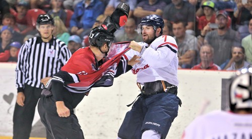 Slovan v generálke na novú sezónu v KHL podľahol Banskej Bystrici