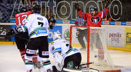 U lídra tesná prehra