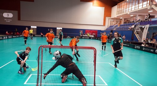 JOJ Floorball Cup 2023 oživili zápasy JOJŠPORTU a bratov Žampovcov
