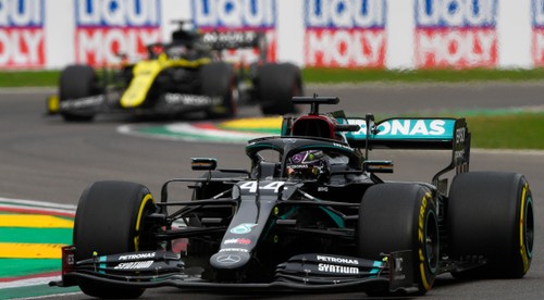 VC Emilia Romagna: Rušný záver s víťazstvom Hamiltona. Konštruktérsky titul pre Mercedes