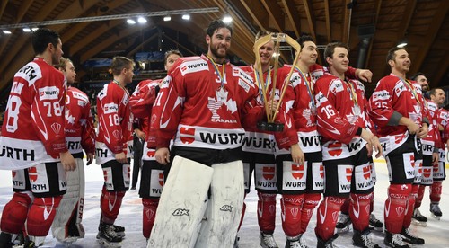 Zlatý hetrik aj vyrovnanie rekordu. Spengler Cup ovládla Kanada