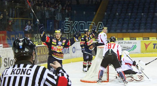 Derby opäť rozdielom jedného gólu, prvýkrát v sezóne sa tešili barani