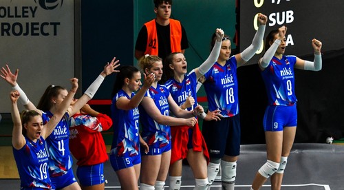 Volejbalová horúčka stúpa. V hre je druhý postup zo skupiny