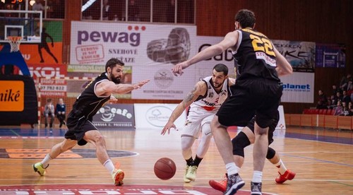 Inter ťažil zo skvelého úvodu. Víťazstvom sa vrátil do hry