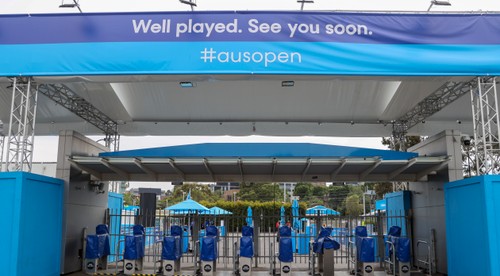 Australian Open sa začne načas, sľubujú organizátori. Stošesťdesiat hráčov testujú len preventívne