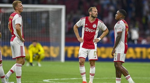Žiadostí o autogram bolo priveľa. Ajax rázne zakročil