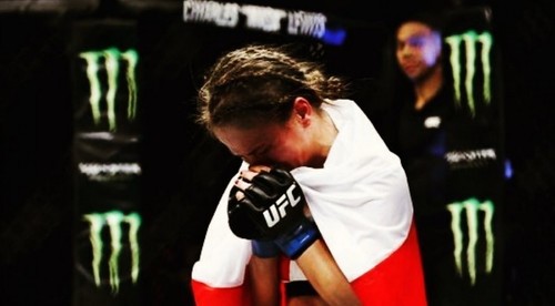 Po zápase v UFC videla dvojmo a čaká ju operácia