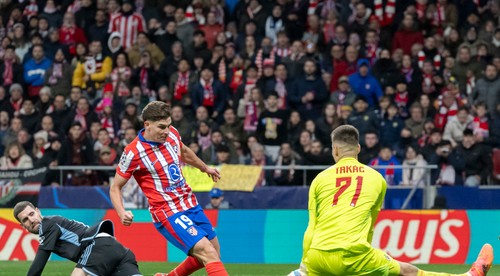 Álvarez pod paľbou fanúšikov Atlética! Pískali na neho, Hancko odohral celý zápas
